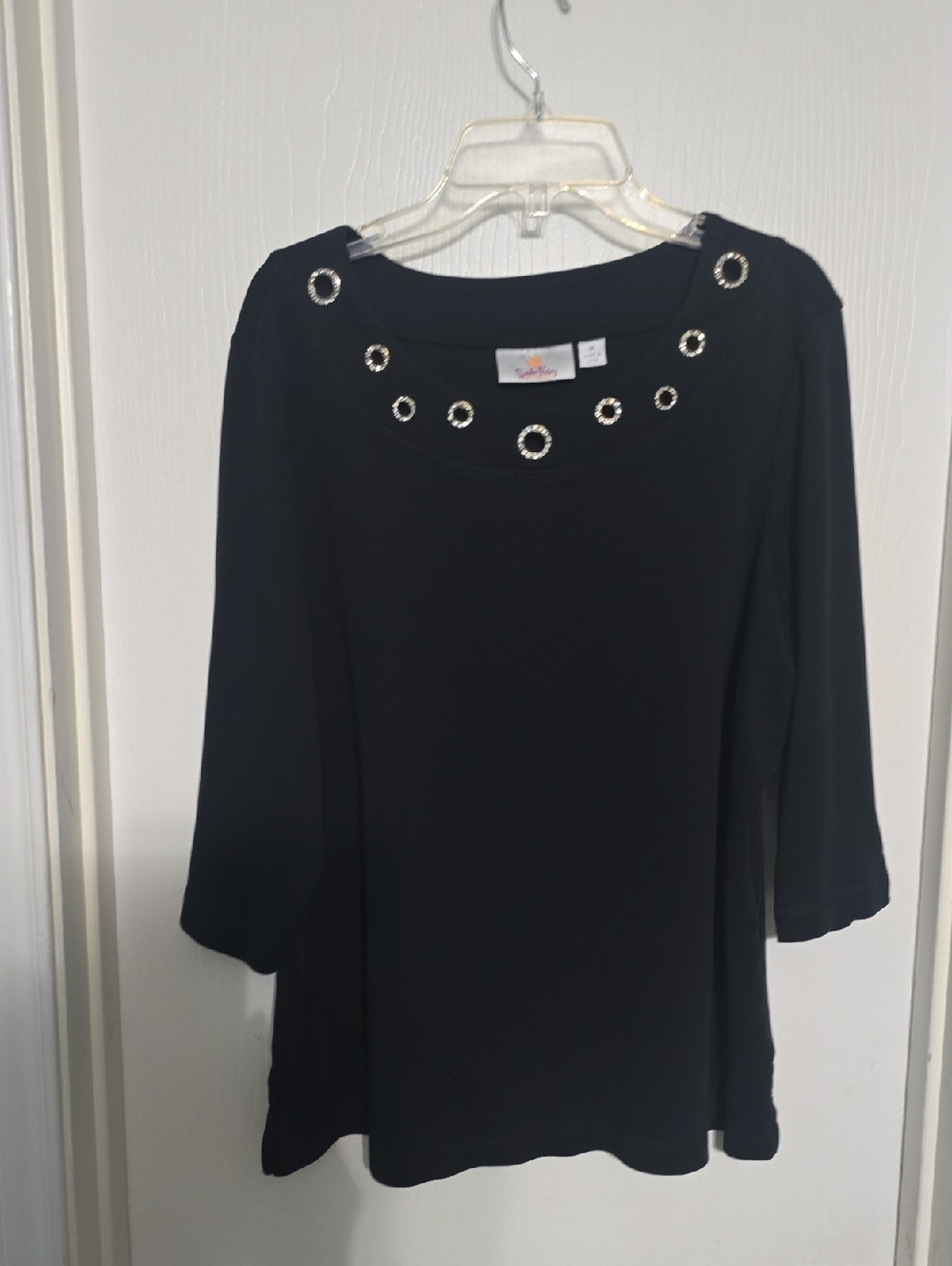 Quacker Factory Black 3/4 Sleeve Top with Grommet Neckline
